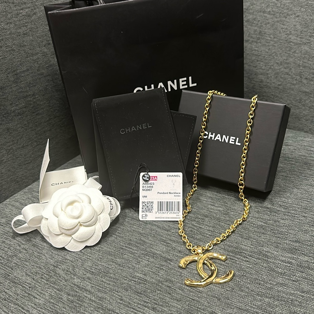 Chanel Necklace 18”
